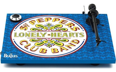 Pro-Ject Essential III SGT Pepper Drum Gramofon