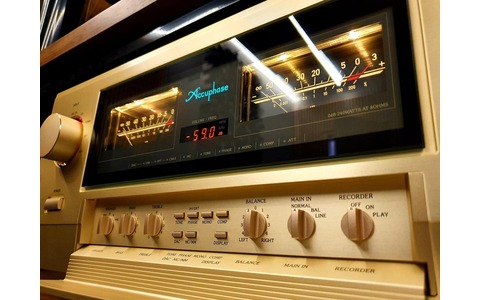 Zintegrowany Wzmacniacz Stereo Klasy Hi-End Accuphase E-5000 salon audio