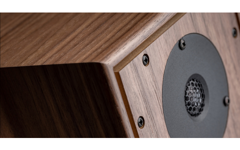 Kolumny Podstawkowe Harbeth P3ESR XD Wiśnia zbliżenie