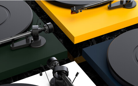 Gramofon z Przedwzmacniaczem Pro-Ject Debut Carbon EVO 2M-RED Żółty Mat