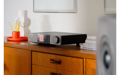 Odtwarzacz sieciowy Cambridge Audio EXN100 W Pokoju