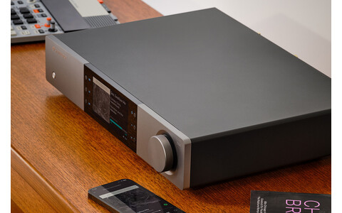 Odtwarzacz sieciowy Cambridge Audio EXN100 W Pokoju 2