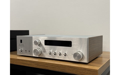 Zintegrowany Wzmacniacz Stereo JBL SA750 Classic OUTLET