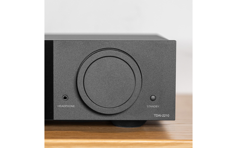 Wzmacniacz z Funkcjami Sieciowymi Lyngdorf TDAI-2210 ADC